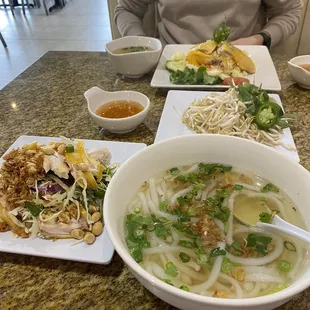 #23 banh Canh bap cai (udon soup with cabbage salad) and chicken and rice dish