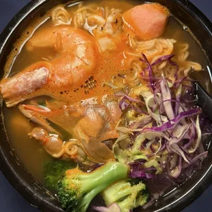 ramen and noodles, food