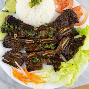R5 Grilled Short Ribs served with Broken Rice and Fish Sauce