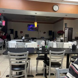 sushi and sashimi, interior