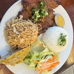Cơm tấm sườn bì chả