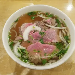 Pho Tai Nam Gan Sach