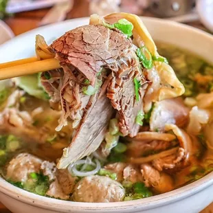 ramen and noodles, food