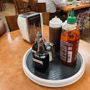 Com Tam Thuan Kieu Restaurant condiments