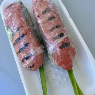 Pork sausage spring rolls ... no size &amp; serving consistency here :(