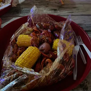 2lb crawfish with sides