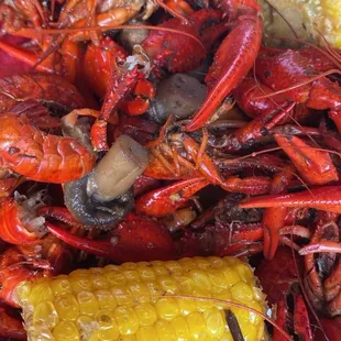 2lbs crawfish with corn and mushrooms.