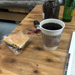 Scone Pour Over and topo Chico