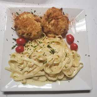 Crabcakes with fettuccine alfredo