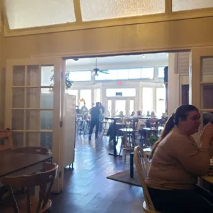 Busy Sunday morning, thats a great sign that this is a local favorite!