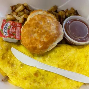 an omelet and a biscuit
