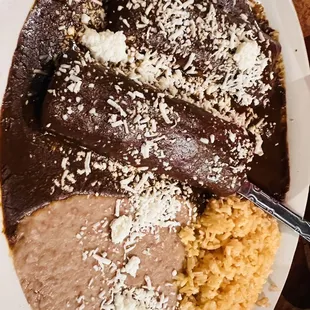 Mole enchiladas
