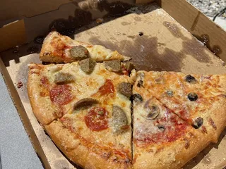 Elliott’s Pizzeria