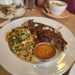 Tofu Scramble (curry, onion jam, grape tomato, spinach)