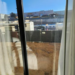 Lucky it was Sunday night, or we would awaken earlier to construction!