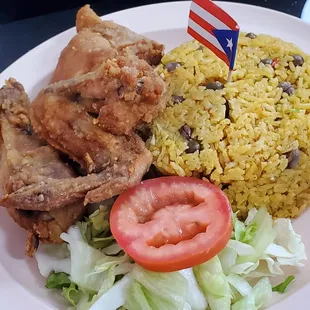 Pollo Frito with arroz con gandules