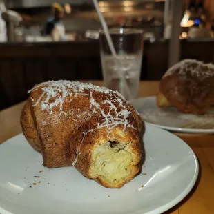 Black Pepper and gruyere popoverx