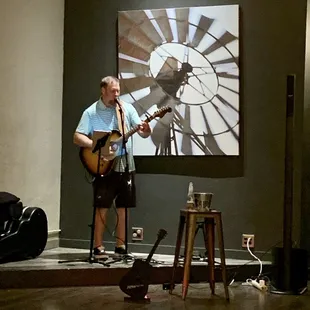 One man and his guitar  good tunes
