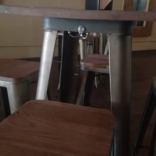 Hangers for purses. Ingenious!