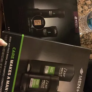 These gift sets are on sale for $4