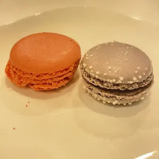 Chocolate Macaron