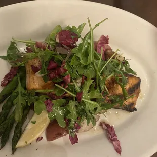 Grilled Salmon Salad