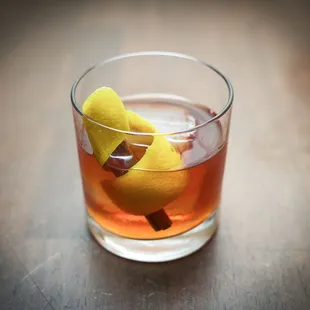 CS OLD FASHIONED - bourbon, smoked vanilla, house bitters blend