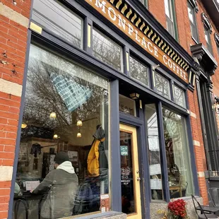 Outside view of Commonplace coffee