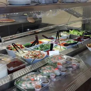 Amazing salad bar! Everyday theres over 20 different fresh veggies n homemade pasta/potato/taco salads, ceviche, etc