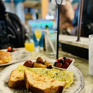 Omelette with potatoes and spinach