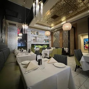 sushi and sashimi, interior