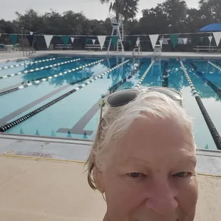 Lap lanes early in the morning