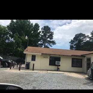 a car parked in front of a building