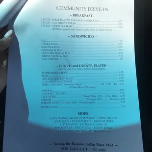 Breakfast and lunch plates