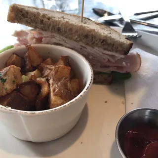 Deli Sandwich on Rye & Side