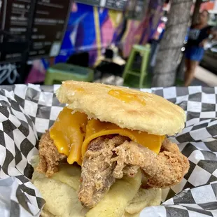 SOUTHERN FRIED CHIK&apos;N &amp; BISCUIT