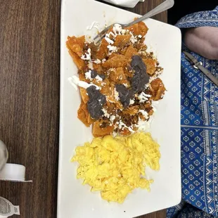 Chilaquiles en salsa roja