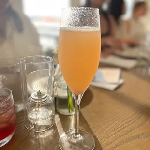 Peach bellini