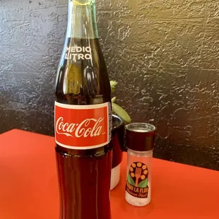 Table setting, Mexican Coke