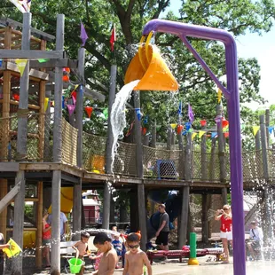 Splash Zone fun at Como Town!