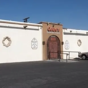 the entrance to the restaurant