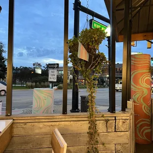 More great views. Check out the pizza painted on the box outside. Very cool!