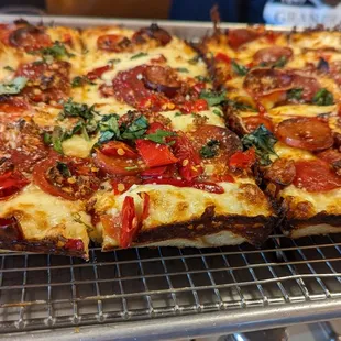 That&apos;s a gorgeous pizza!