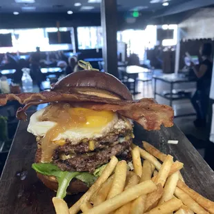 Brunch queens burger