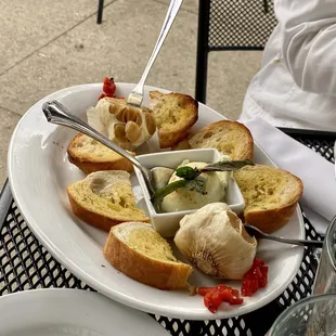 Goat cheese and roasted garlic