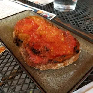 Pan Con Tomate