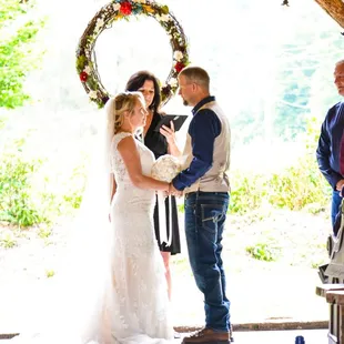 Carrie and Ron 2018 - 08-25 Memory Mountain ceremony vows