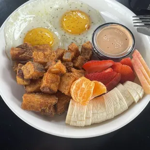 Component Plate w/sunny side eggs