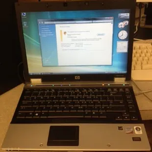 HP 6930P Laptop w/ Built-In Webcam