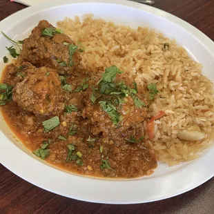 Albondigas (meatballs in chipotle sauce)